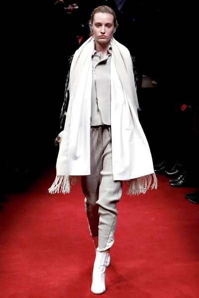 Look 39